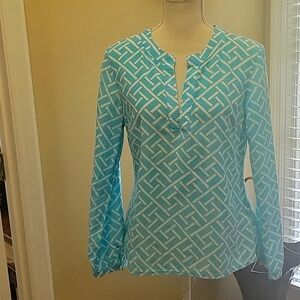 Elizabeth McKay turquoise white geometric top long slv silk/cotton Vneck 8 EUC …